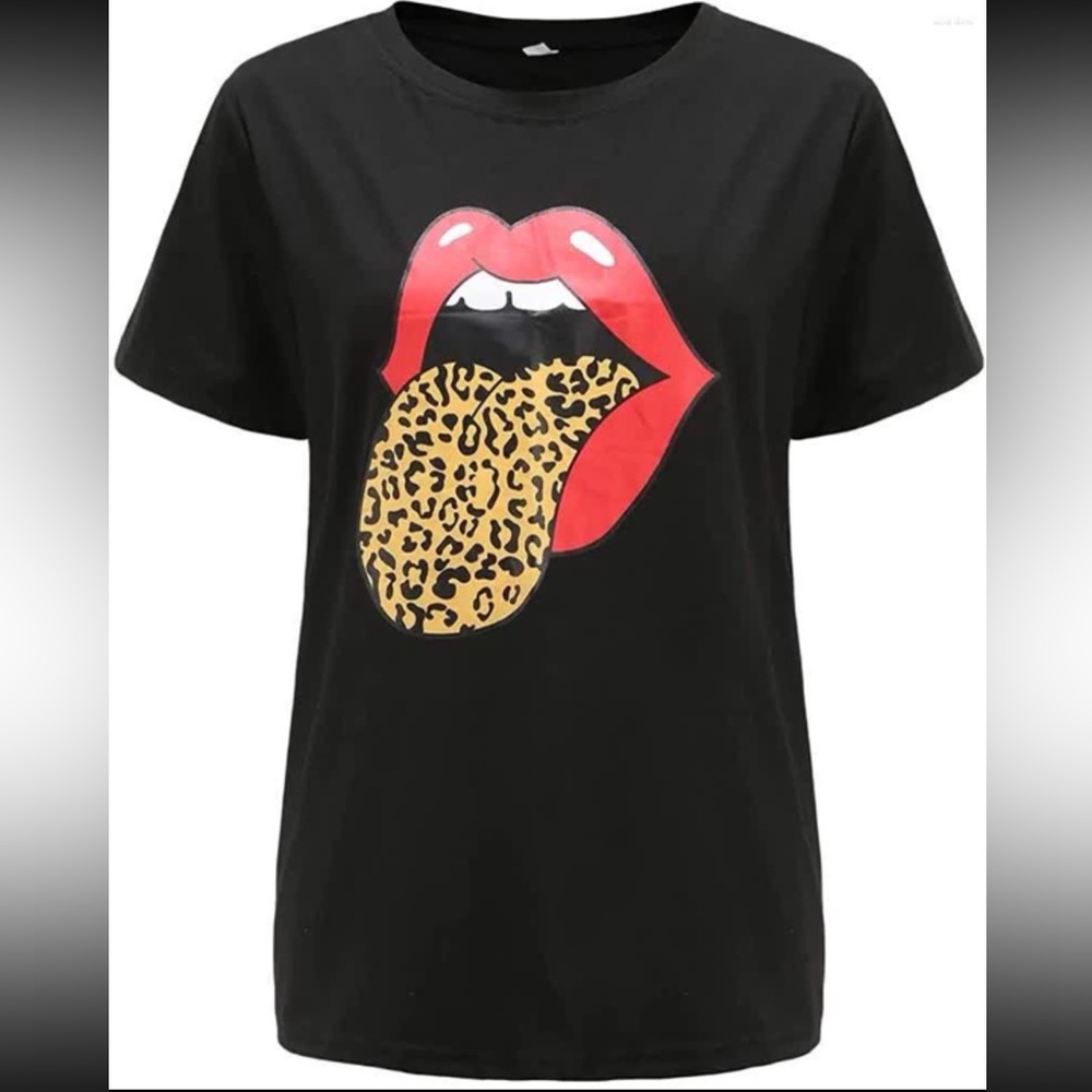 Black Graphic T-Shirt with Red Lips and Leopard Print